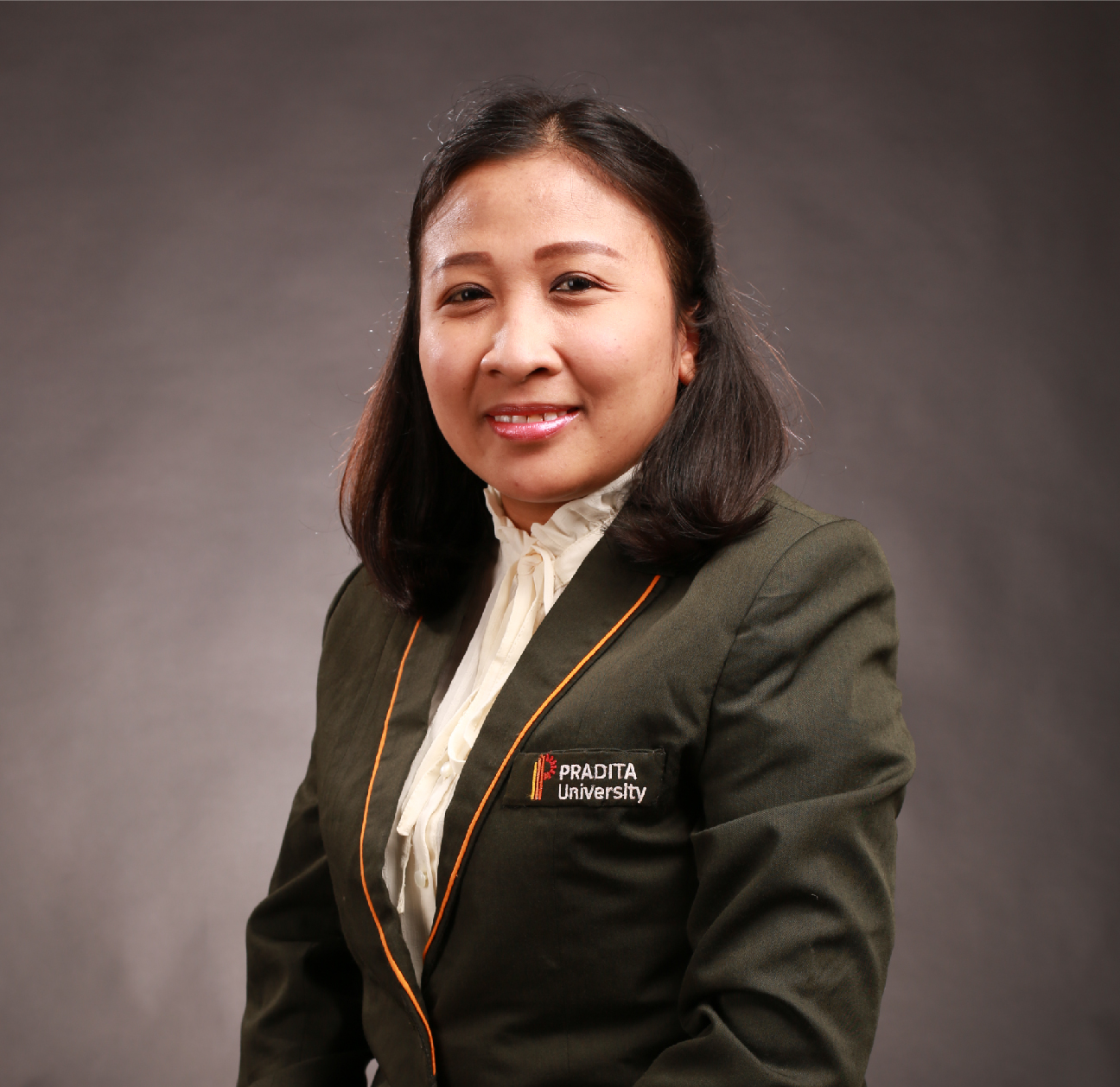 Dr. Theresia Herlina Rochadiani